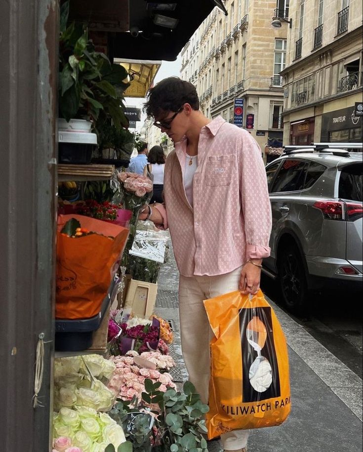 Pink shirt outfits 